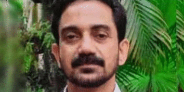 ബൈക്കില്‍ ചരക്ക് വാഹനം ഇടിച്ചു കയറി അപകടം; ചികിത്സയിലായിരുന്ന അധ്യാപകന്‍ മരിച്ചു