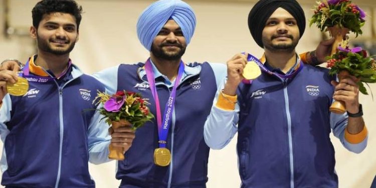 ഏഷ്യന് ഗെയിംസ്: സ്വര്ണ്ണവും വെള്ളിയും ഷൂട്ട് ചെയ്തെടുത്ത് ഇന്ത്യ