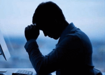 അമ്മയുടെ മരണാനന്തര ചടങ്ങ് നടത്താന്‍ ലീവ് കൂട്ടി ചോദിച്ചതിന് ജോലിയില്‍ നിന്ന് പുറത്താക്കി; യുവാവിന്റെ പോസ്റ്റ് വൈറല്‍