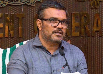 ‘പൊതുസ്ഥലത്ത് മാലിന്യം തള്ളുന്നവര്‍ക്കെതിരെ കര്‍ശന നടപടി, പിഴ ഈടാക്കും’ ; മുന്നറിയിപ്പുമായി മന്ത്രി എം.ബി രാജേഷ്