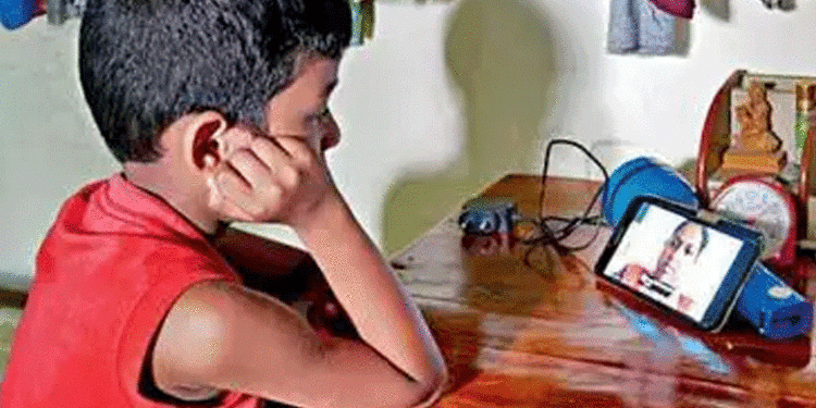 നിപ; കോഴിക്കോട് ജില്ലയില്‍ ഇന്ന് മുതല്‍ ക്ലാസുകള്‍ ഓണ്‍ലൈനില്‍