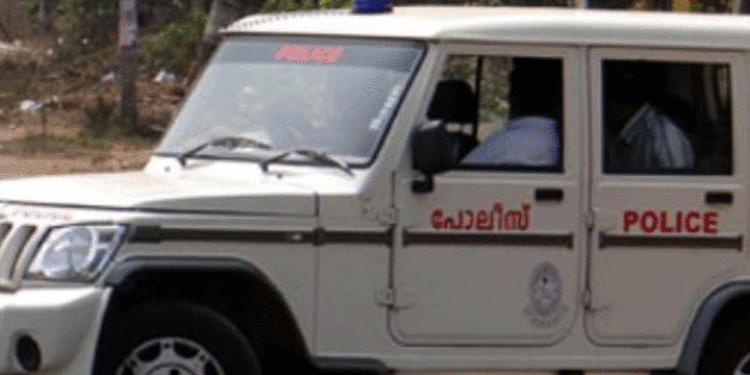 കോഴിക്കോട് യുവാവിനെ കാറില്‍ കയറ്റി കൊണ്ടുപോയി ക്രൂരമായി മര്‍ദ്ദിച്ച് വഴിയില്‍ തള്ളി; രണ്ട് പേര്‍ പിടിയില്‍