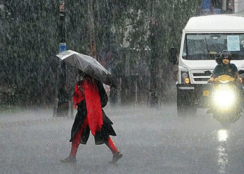 സംസ്ഥാനത്ത് കനത്ത മഴ മുന്നറിയപ്പ്, മലയോര മേഖലയില് ജാഗ്രത നിര്ദേശം