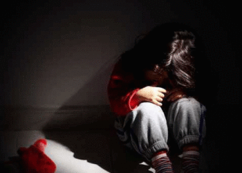 സ്‌കൂള്‍ ബസ്സില്‍ വെച്ച് 6 വയസ്സുകാരിയെ ബലാത്സംഗം ചെയ്തു; സീനിയര്‍ വിദ്യാര്‍ത്ഥി പിടിയില്‍