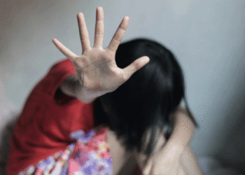 തൊടുപുഴയില്‍ 11കാരിയെ സമൂഹമാധ്യമത്തിലൂടെ വില്‍പ്പനക്ക് വെച്ച സംഭവം; പ്രതി രണ്ടാനമ്മ, കേസെടുത്ത് പോലീസ്