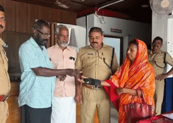 ആശുപത്രിയില്‍ നിന്ന് രണ്ടര പവന്റെ സ്വര്‍ണ വള കളഞ്ഞുകിട്ടി; ഉടമയെ കണ്ടെത്തി തിരികെ ഏല്‍പ്പിച്ച് തിലകന്‍, മാതൃക