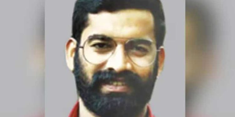 വിവാഹിതരായിട്ട് ആറ് ദിവസം മാത്രം; നിയന്ത്രണംവിട്ട ബൈക്ക് മതിലിൽ ഇടിച്ചുകയറി നവവരന് ദാരുണമരണം; ഭാര്യ ഗുരുതരാവസ്ഥയിൽ; സംഭവം പാലക്കാട്