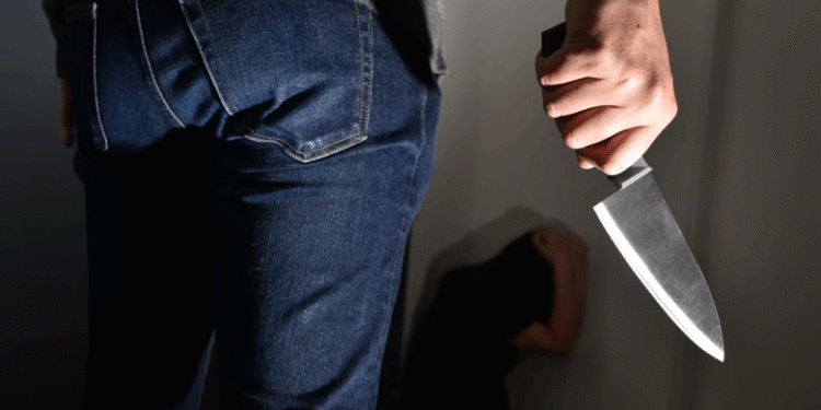 കുടുംബവഴക്ക്: കോടഞ്ചേരിയില് യുവാവ് ഭാര്യയെയും ഭാര്യാ മാതാവിനെയും വെട്ടിപ്പരുക്കേല്പ്പിച്ചു