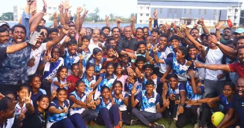 തുടര്ച്ചയായി മൂന്നാം തവണയും സ്കൂള് കായികമേളയില് കിരീടം ചൂടി പാലക്കാട്; സ്കൂള് ചാമ്പ്യന് മലപ്പുറം കടകശ്ശേരി ഐഡിയല്