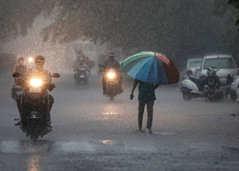 സംസ്ഥാനത്ത് ഇടിമിന്നലോടെ മഴ; മലയോര മേഖലയില്‍ ജാഗ്രത