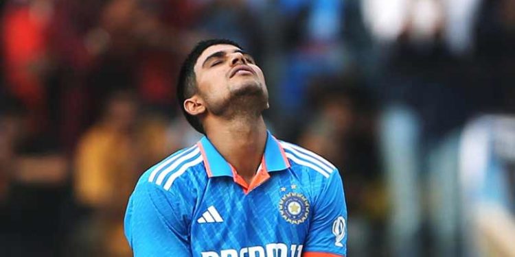 ലോകകപ്പില് ഇന്ത്യയ്ക്ക് തിരിച്ചടി, മികച്ച ഫോമിലുള്ള ശുഭ്മന് ഗില്ലിന് ഡെങ്കിപ്പനി; ഓസ്ട്രേലിയയ്ക്ക് എതിരായ മത്സരം നഷ്ടമാകും