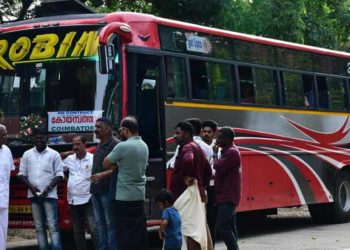 ടൂറിസ്റ്റുകൾക്ക് വേണ്ടിയാണ് ഓൾ ഇന്ത്യാ പെർമിറ്റ് സംവിധാനം;റൂട്ട് സർവീസിനല്ലെന്ന് കേന്ദ്രം; റോബിൻ ബസിന് എതിരെ നടപടി എടുത്ത ഉദ്യോഗസ്ഥരെ അഭിനന്ദിച്ച് ബിജു പ്രഭാകർ