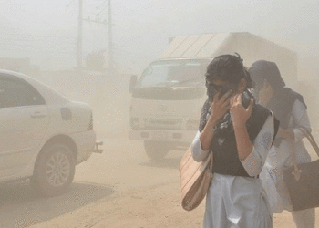 ഡല്‍ഹിയില്‍ വായുമലിനീകരണം രൂക്ഷം, സ്‌കൂളുകള്‍ക്ക് ഒരാഴ്ച അവധി