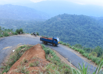 കണ്ണൂരിലെ പാല്‍ച്ചുരം റോഡില്‍ അറ്റകുറ്റപ്പണികള്‍ക്ക് തുടക്കം, ചരക്കുവാഹനങ്ങള്‍ കടത്തിവിടില്ല