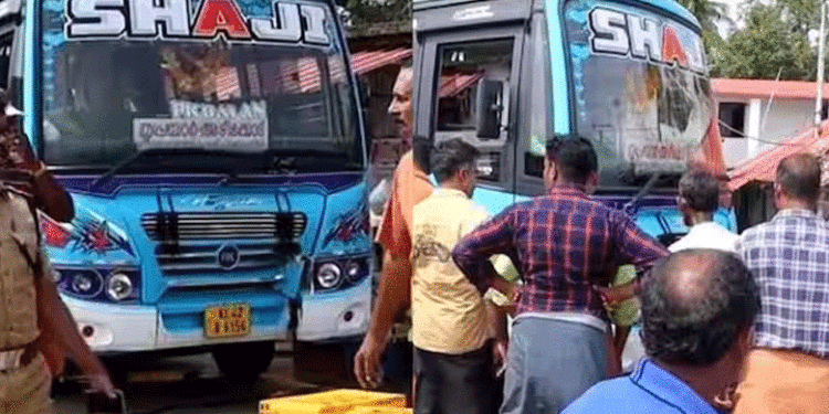 നിയന്ത്രണം നഷ്ടപ്പെട്ട ബസ് ഹാര്‍ബറിലേക്ക് ഇടിച്ചുകയറ്റി ഡ്രൈവര്‍, തൊഴിലാളികള്‍ രക്ഷപ്പെട്ടത് തലനാരിഴയ്ക്ക്!