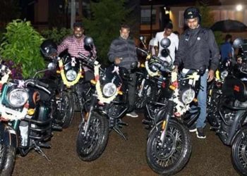 ‘യമഹ സ്‌കൂട്ടർ മുതൽ ബുള്ളറ്റ് വരെ’! ദീപാവലി സമ്മാനമായി ഇരുചക്ര വാഹനങ്ങൾ സമ്മാനിച്ച് തോട്ടമുടമ; സ്മാർട്ട് ടിവിയും മിക്‌സിയും ഉൾപ്പടെ മറ്റ് സമ്മാനങ്ങളും