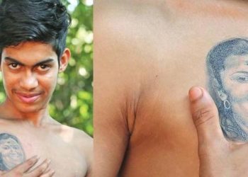നീറുന്ന ഓര്‍മ്മയാണ് അമ്മ: അപമാനത്താല്‍ ജീവിതം അവസാനിപ്പിച്ച അമ്മയുടെ മുഖം നെഞ്ചില്‍ ടാറ്റൂ ചെയ്ത് 18കാരന്‍
