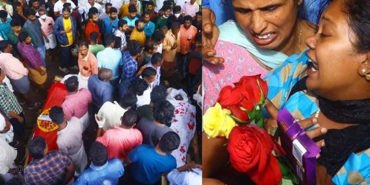 ’90 തികയാത്ത അനിലിന്റെ പൊന്നോമന; ചോക്ലേറ്റും പൂക്കളും മൃതദേഹത്തിൽ അർപ്പിച്ച് പൊട്ടിക്കരഞ്ഞ് ഗർഭിണിയായ രാഹുലിന്റെ ഭാര്യ’; ചിറ്റൂരിൽ ഹൃദയം നുറുങ്ങുന്ന കാഴ്ച