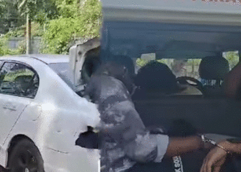 സിനിമ പ്രവര്ത്തകരെന്ന് പറഞ്ഞ് വീട് വാടകയ്ക്ക് എടുത്തു; ശേഷം മയക്കുമരുന്ന് വില്പന, കൊച്ചിയില് 2 പേര് പിടിയില്