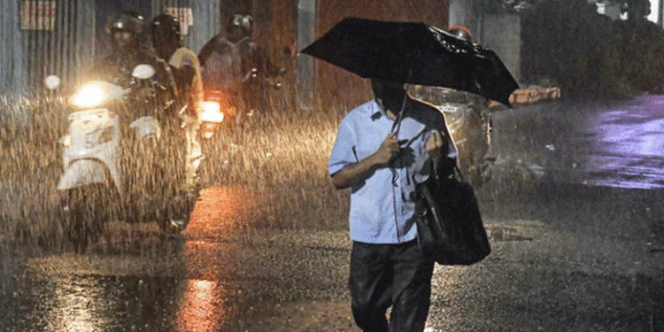 ചക്രവാതച്ചുഴി: കേരളത്തില്‍ 5 ദിവസം മഴയ്ക്ക് സാധ്യത, മുന്നറിയിപ്പ്