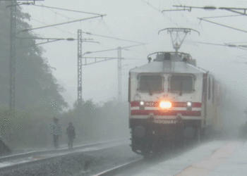 മിഷോങ് ചുഴലിക്കാറ്റ്: 118 ട്രെയിനുകല്‍ റദ്ദാക്കി, 35 എണ്ണം കേരളത്തില്‍ നിന്ന്