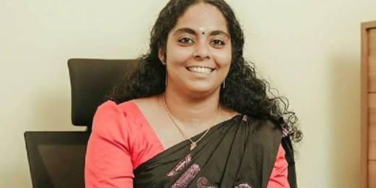 ആശുപത്രിയിൽ നിന്നും സ്വർണാഭരണങ്ങൾ മോഷണം പോയി, പരാതിയുമായി യൂത്ത് കോൺഗ്രസ് നേതാവ് അരിത ബാബു