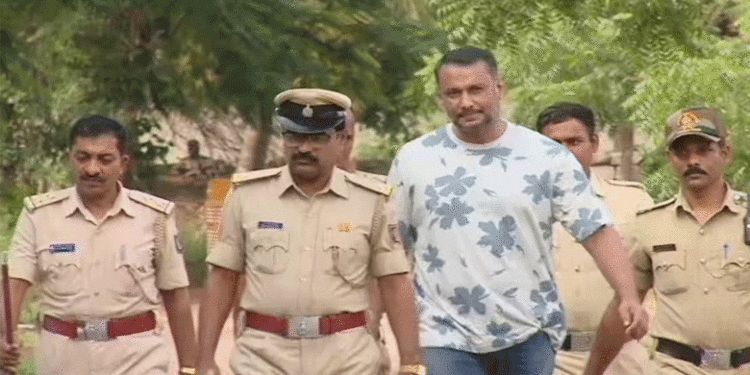 ‘ കൊല്ലപ്പെട്ട രേണുക സ്വാമിയുടെ പ്രേതം ഉപദ്രവിക്കുന്നു, ജയില്‍ മാറ്റണം’ ; പരാതിയുമായി കന്നഡ സൂപ്പര്‍താരം ദര്‍ശന്‍