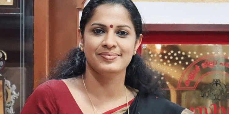 ആത്മഹത്യാ പ്രേരണ കുറ്റം ചുമത്തി പി പി ദിവ്യക്കെതിരെ കേസെടുത്തു