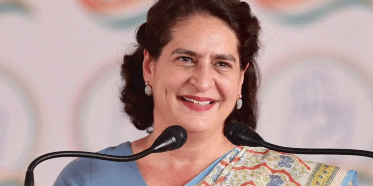 പ്രിയങ്ക ഗാന്ധി ഇന്ന് വയനാട്ടില്, നാമനിര്ദ്ദേശ പത്രിക നാളെ സമര്പ്പിക്കും