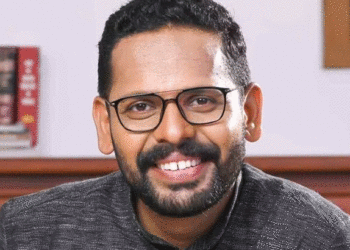 പി സരിനെ പുറത്താക്കി കോണ്‍ഗ്രസ്; ഇനി ഇടതിനൊപ്പമെന്ന് സരിന്‍