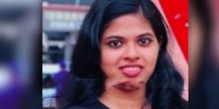 കണ്ണൂരില് ഫിസിയോതെറാപ്പി വിദ്യാര്ത്ഥിനി ഹോസ്റ്റലിലെ ശുചിമുറിയില് തൂങ്ങി മരിച്ചു, അന്വേഷണം