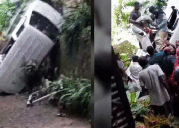 ശബരിമലയില് നിന്ന് തിരിച്ചുവരുന്നതിനിടെ കാര് നിയന്ത്രണം വിട്ട് അപകടം: രണ്ടു പേര്ക്ക് പരിക്ക്