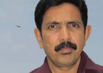 മലപ്പുറത്ത് പ്രിന്‍സിപ്പല്‍ സ്‌കൂള്‍ മെതാനിയില്‍ കുഴഞ്ഞുവീണ് മരിച്ചു