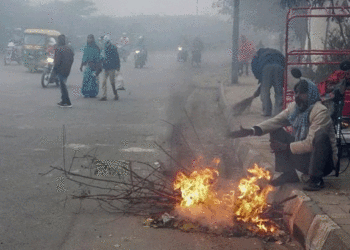 തണുത്ത് വിറച്ച് ദില്ലി; രേഖപ്പെടുത്തിയത് സീസണിലെ ഏറ്റവും കുറഞ്ഞ താപനില