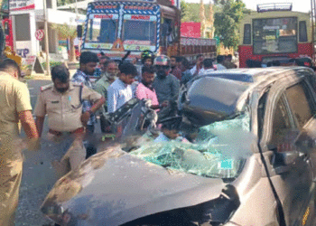 നിലമേലില്‍ കെഎസ്ആര്‍ടിസി ബസും കാറും കൂട്ടിയിടിച്ച് വന്‍ അപകടം; ബസ് ഡ്രൈവര്‍ കസ്റ്റഡിയില്‍