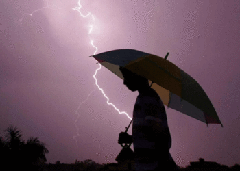 ബംഗാള്‍ ഉള്‍ക്കടലില്‍ ന്യൂനമര്‍ദ്ദം; 	കേരളത്തില്‍ ഇന്ന് തെക്കന്‍ ജില്ലകളില്‍ മഴയ്ക്ക് സാധ്യത
