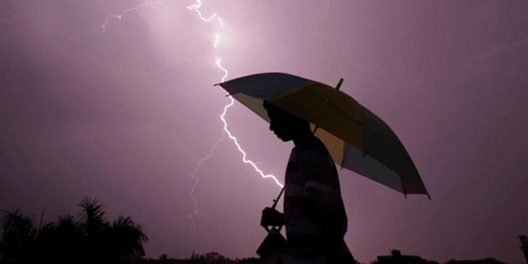ബംഗാള്‍ ഉള്‍ക്കടലില്‍ ന്യൂനമര്‍ദ്ദം; 	കേരളത്തില്‍ ഇന്ന് തെക്കന്‍ ജില്ലകളില്‍ മഴയ്ക്ക് സാധ്യത