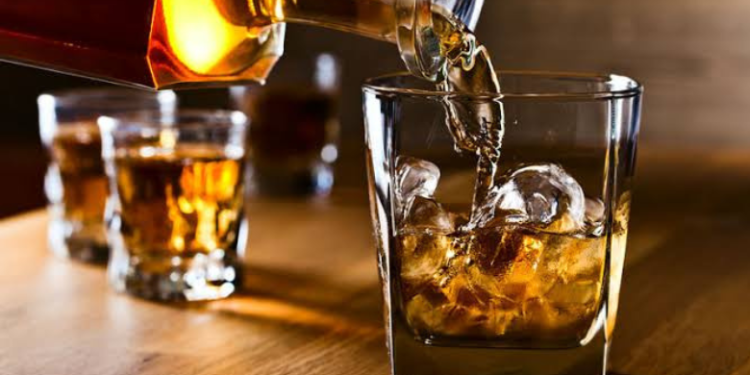 പ്രീമിയം ബ്രാൻഡികൾക്ക് 130 രൂപ വരെ വര്‍ധന, മദ്യത്തിനു വില കൂട്ടി സർക്കാർ