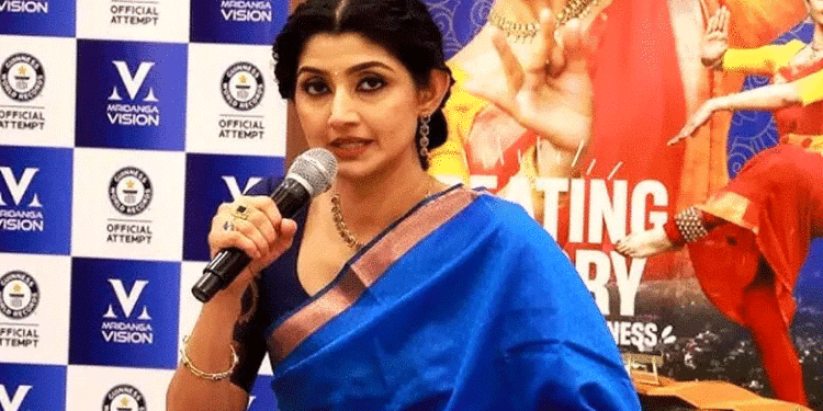 ദിവ്യ ഉണ്ണി അമേരിക്കയിലേക്ക് പോയത് കേസന്വേഷണത്തിന് തിരിച്ചടി, ആവശ്യമെങ്കില്‍ തിരികെ വിളിപ്പിക്കും
