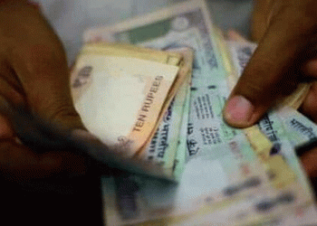 ക്ഷേമ പെന്ഷന് അനുവദിച്ചു, വെള്ളിയാഴ്ച മുതല് വിതരണം ചെയ്യുമെന്ന് ധനമന്ത്രി