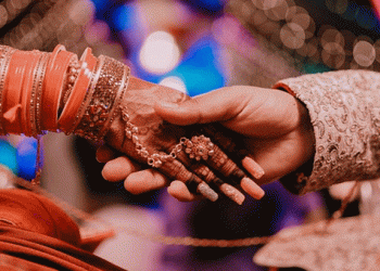 വിവാഹം കഴിഞ്ഞ പെണ്‍കുട്ടികളുടെ വിവരങ്ങള്‍ നല്‍കി കബളിപ്പിച്ചു; മാട്രിമോണി ഉപഭോക്താവിന് നഷ്ടപരിഹാരം നല്‍കണം