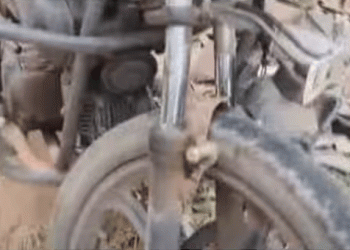 വണ്ടൂരിൽ കാട്ടുപന്നി ബൈക്ക് കുത്തിമറിച്ചിട്ടു, യാത്രക്കാരന് പരിക്ക്