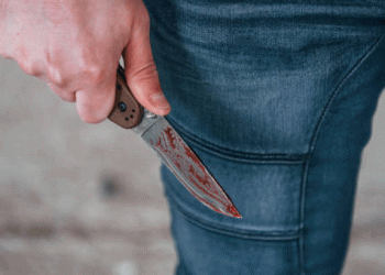 തിരുവനന്തപുരത്ത് സഹോദരന്‍ സഹോദരിയെ വെട്ടി കൊലപ്പെടുത്തി, അമ്മയേയും വെട്ടി, ഗുരുതരാവസ്ഥയില്‍, പ്രതി കീഴടങ്ങി