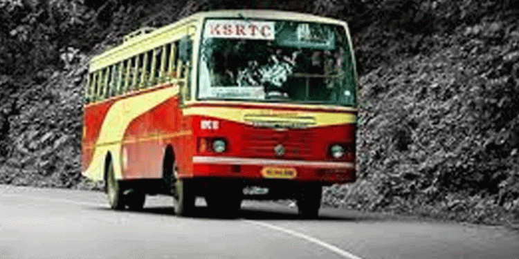 കാലിലൂടെ കെഎസ്ആര്‍ടിസി ബസ് കയറിയിറങ്ങി അപകടം; വയോധികന് ഗുരുതര പരിക്ക്