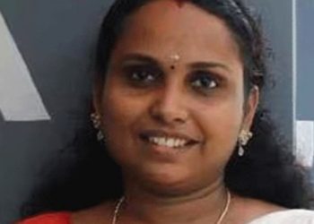 ഭർത്താവിൻ്റെ അമ്മയ്ക്കൊപ്പം ഉറങ്ങാൻ കിടന്നു, ദന്തഡോക്ടർ കഴുത്തറുത്ത് മരിച്ച നിലയില്‍