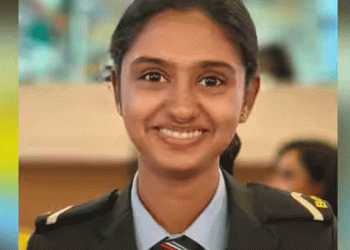 ഐബി ഉദ്യോഗസ്ഥയെ മരിച്ച നിലയിൽ കണ്ടെത്തി; മൃതദേഹം  റെയിൽവേ ട്രാക്കിൽ