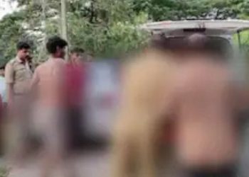 പൊലീസ് ഉദ്യോഗസ്ഥർക്ക് നേരെ ആക്രമണം, അച്ഛനും മകനും പിടിയിൽ