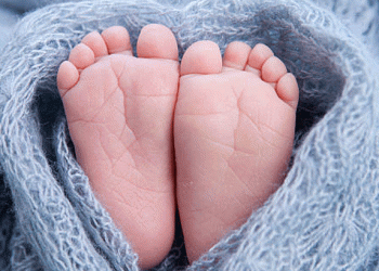 3 മാസം പ്രായമുള്ള മകന്‍ നിര്‍ത്താതെ കരഞ്ഞു, കുടിവെള്ള ടാങ്കില്‍ എറിഞ്ഞുകൊന്ന് അമ്മ