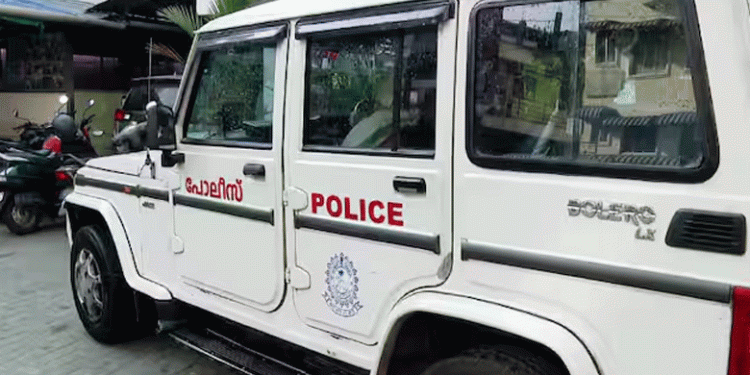 കുട്ടികള്‍ വികൃതി കാണിച്ചു, ദേഷ്യത്തില്‍ അമ്മ ചട്ടുകം പഴുപ്പിച്ച് പൊള്ളിച്ചു, കേസ്