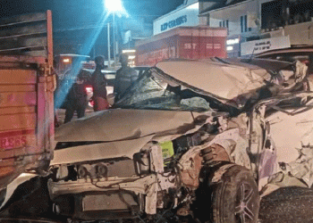 ഏറ്റുമാനൂരില് കാറും പിക്കപ്പ് വാനും കൂട്ടിയിടിച്ച് അപകടം: ഒരു മരണം, രണ്ട് പേരുടെ നില ഗുരുതരം